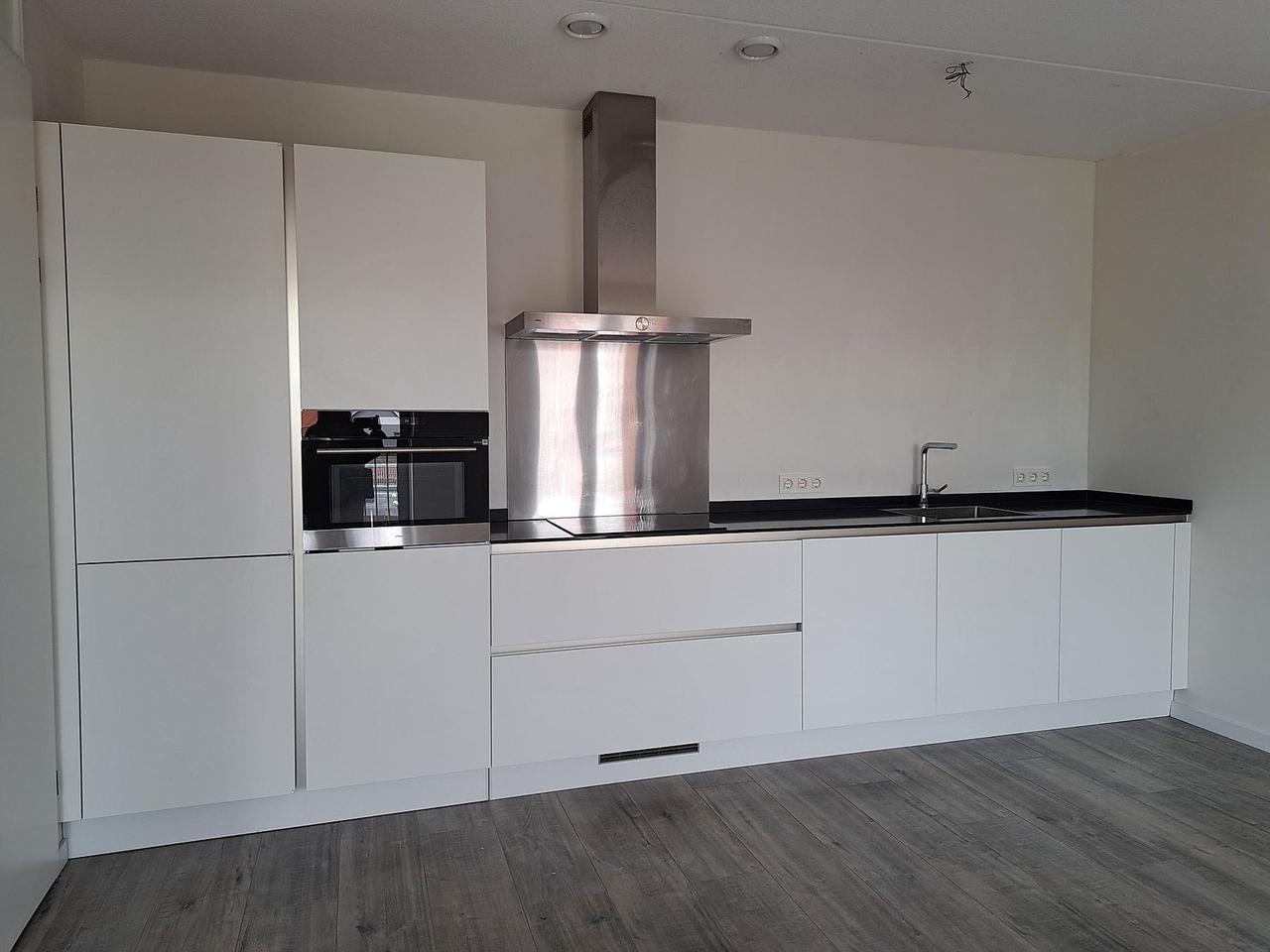 84 m² apartment with 2 bedrooms - Image 3