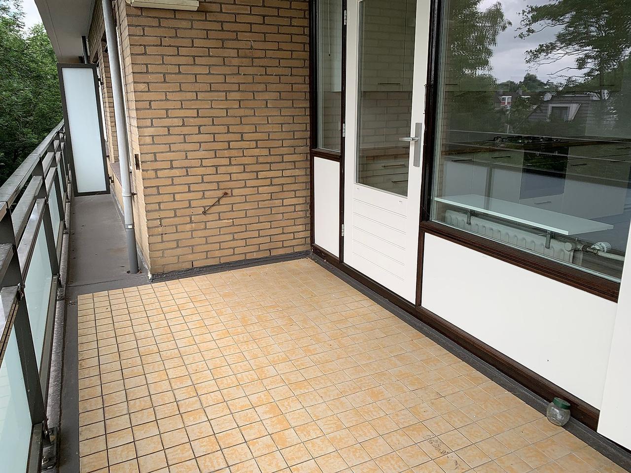 96 m² apartment with balcony in Amstelveen - Image 4