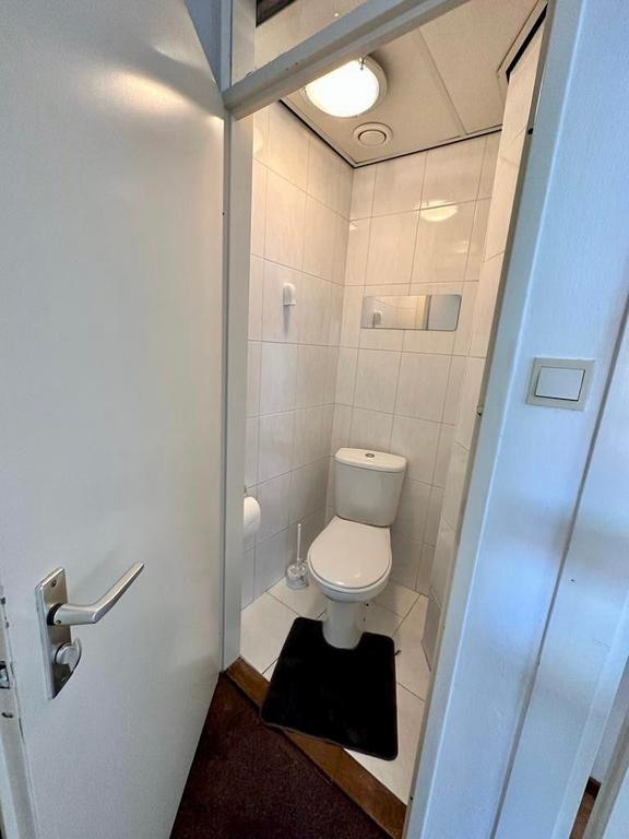 Furnished 1-Bedroom Apartment in City Centre - Image 6