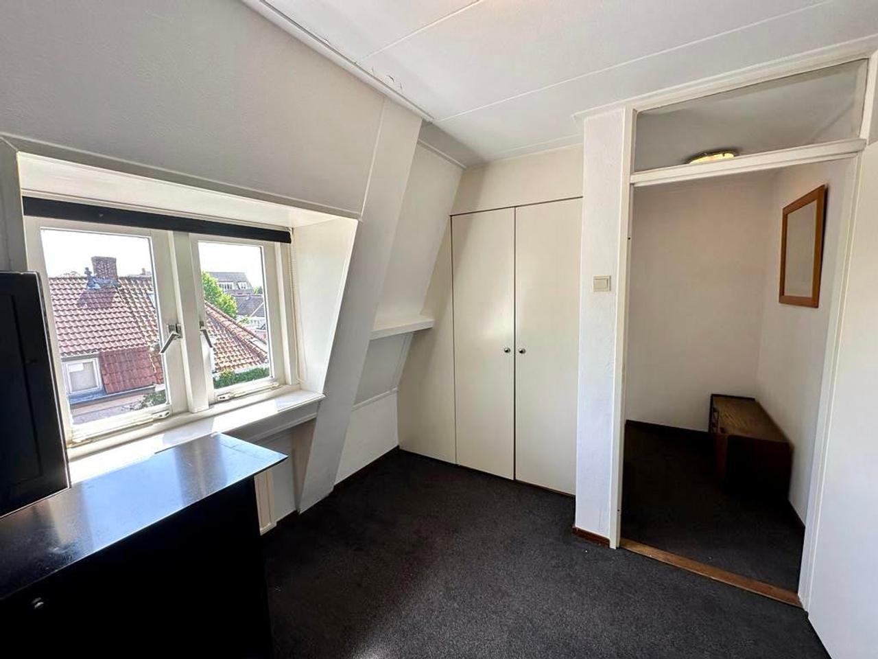 Furnished 1-Bedroom Apartment in City Centre - Image 8