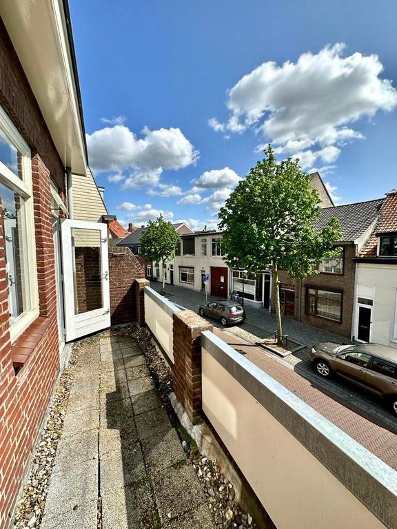 Furnished 1-Bedroom Apartment in City Centre - Image 13