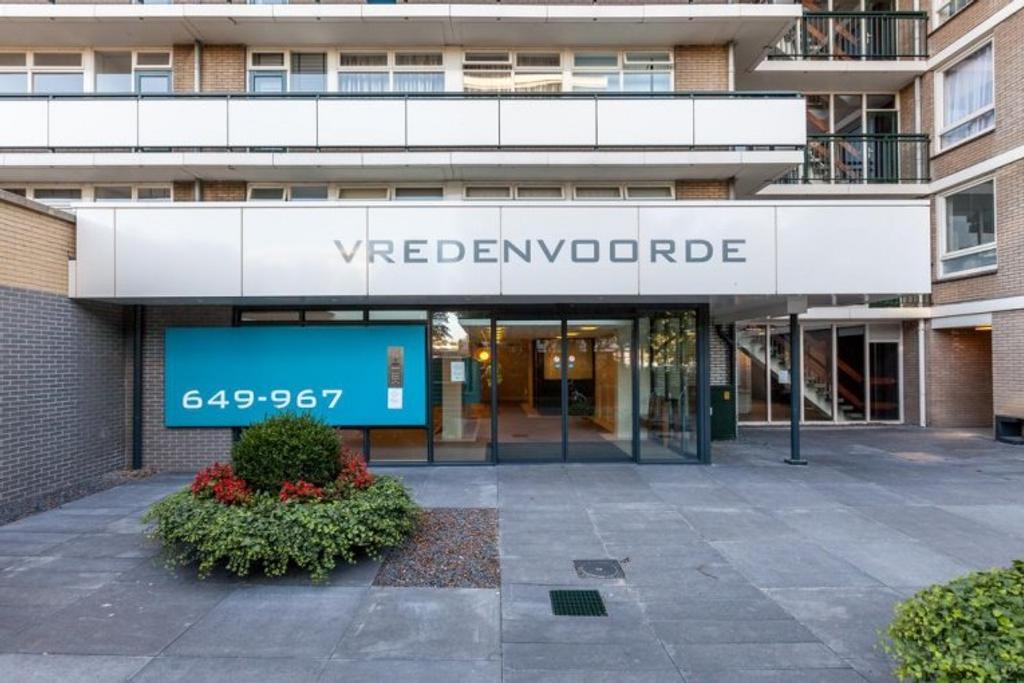 90 m² Apartment with Balcony in Rijswijk - Image 2