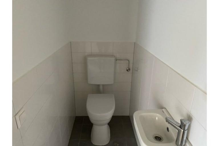 90 m² Apartment with Balcony in Rijswijk - Image 6