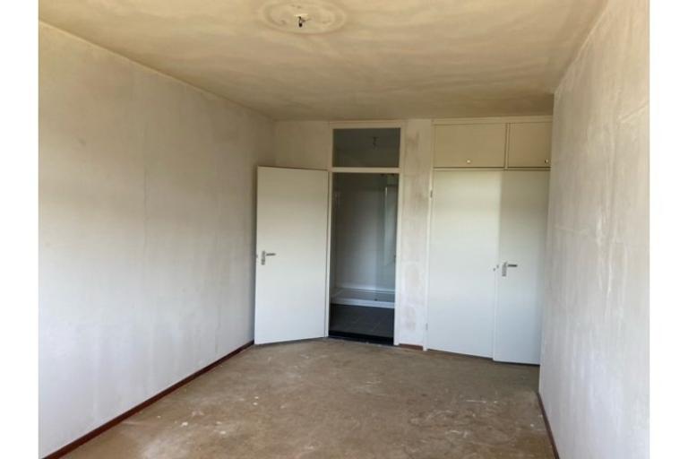 90 m² Apartment with Balcony in Rijswijk - Image 9