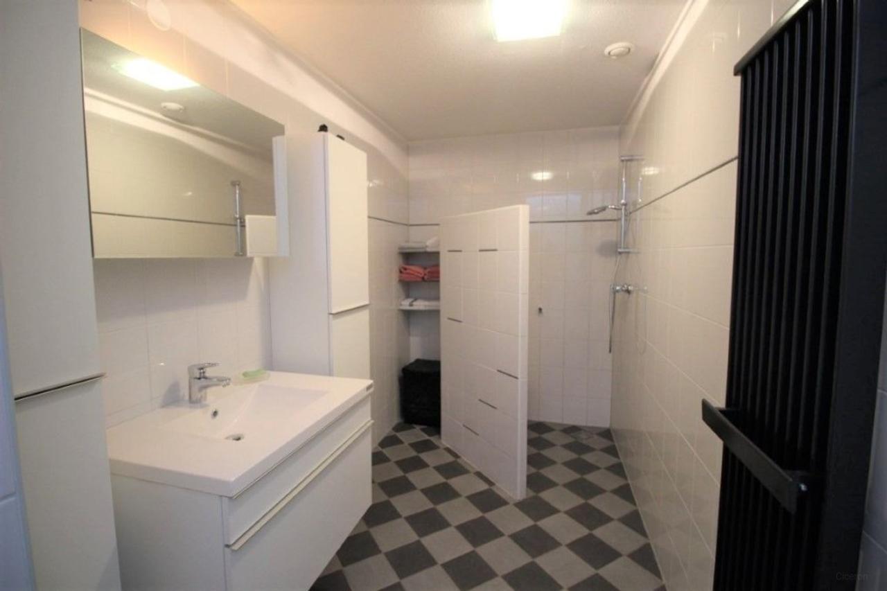 Gemeubileerd 3-kamerappartement met balkon - Afbeelding 15