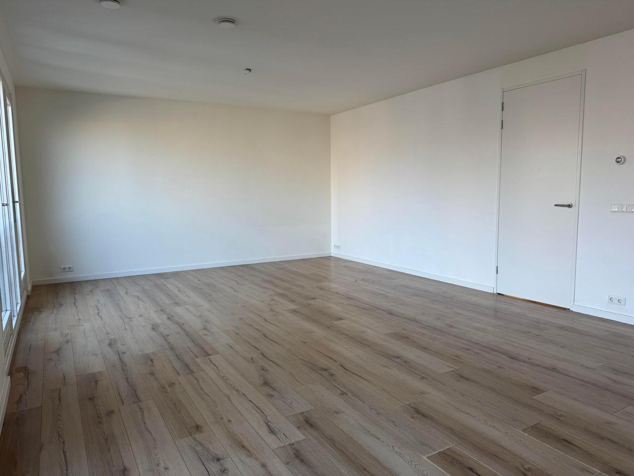 77 m² appartement met balkon in Middelland - Afbeelding 2