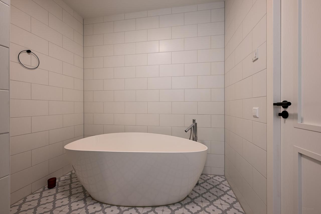 109 m² apartment with two balconies - Image 18