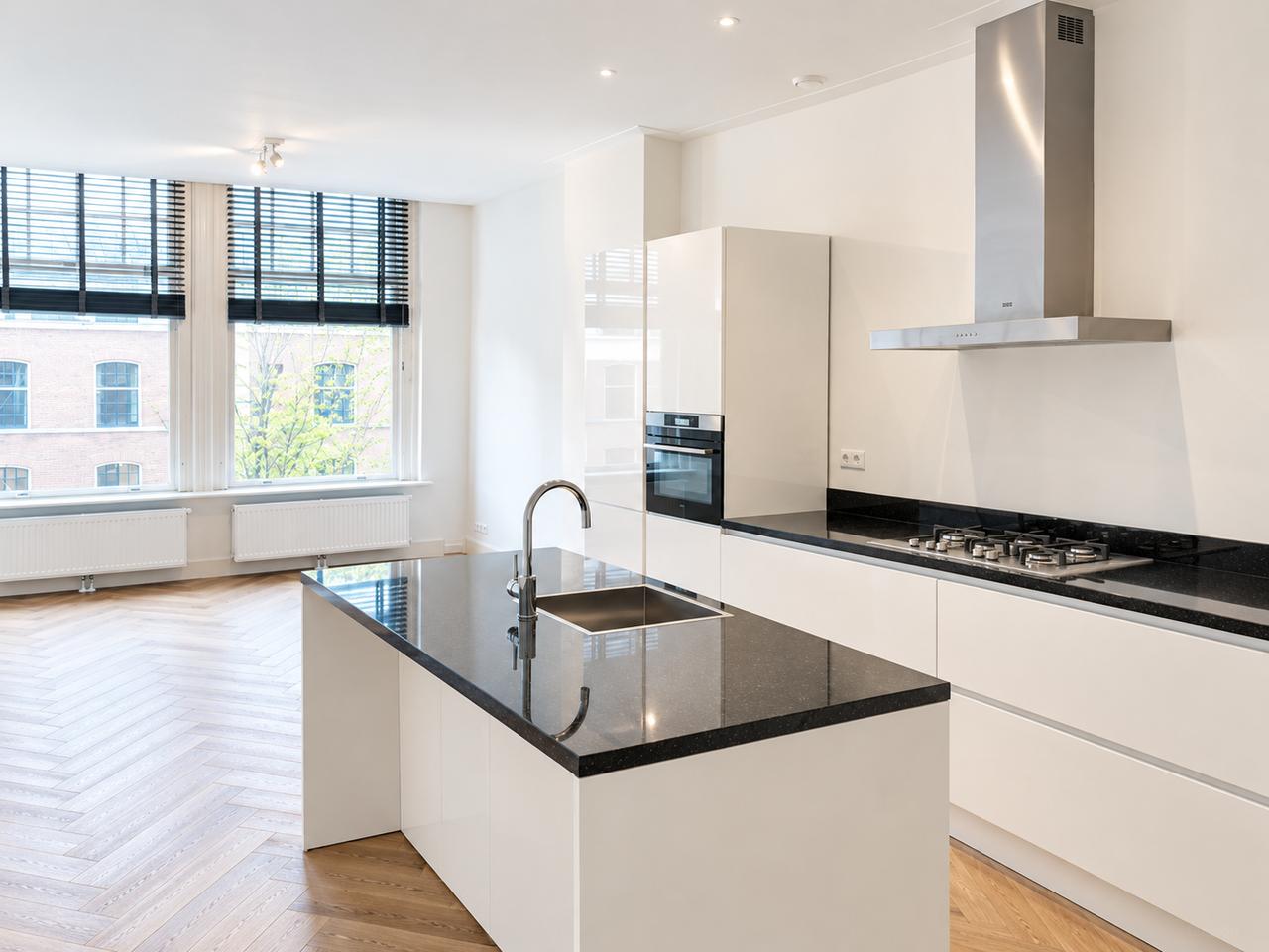 68 m² appartement met balkon in Plantagebuurt - Afbeelding 1