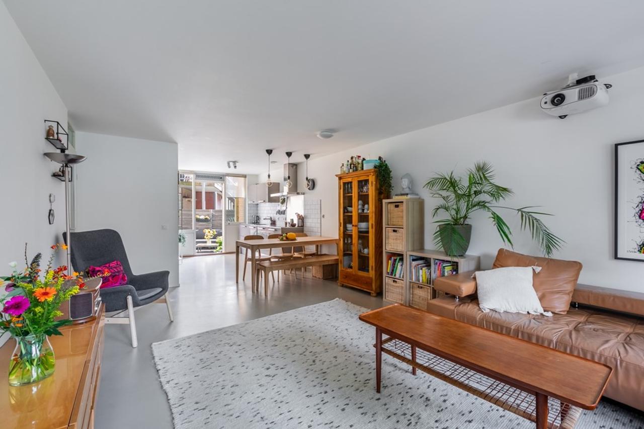 87 m² appartement met tuin in Amsterdam Oost - Afbeelding 1