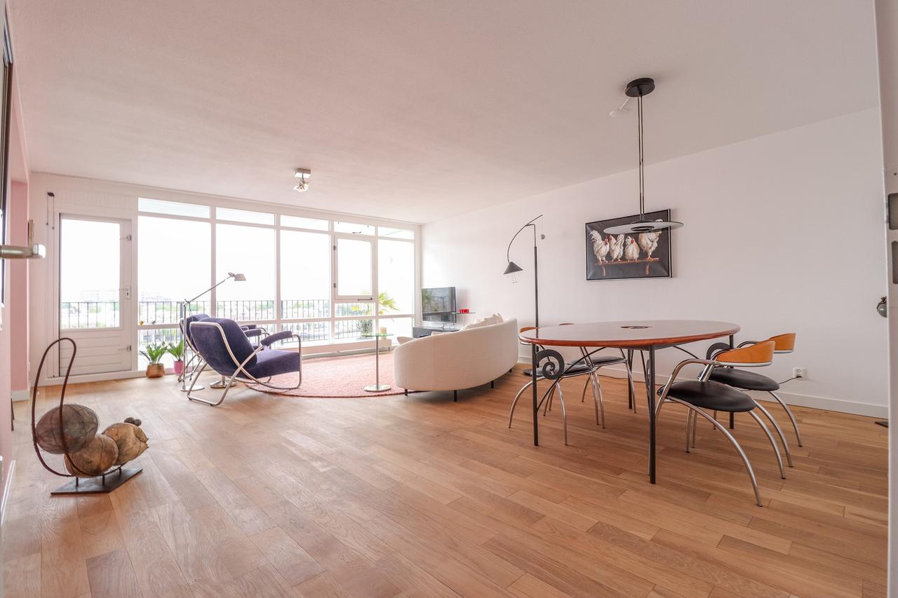 Gemeubileerd appartement met waterzicht - Afbeelding 1
