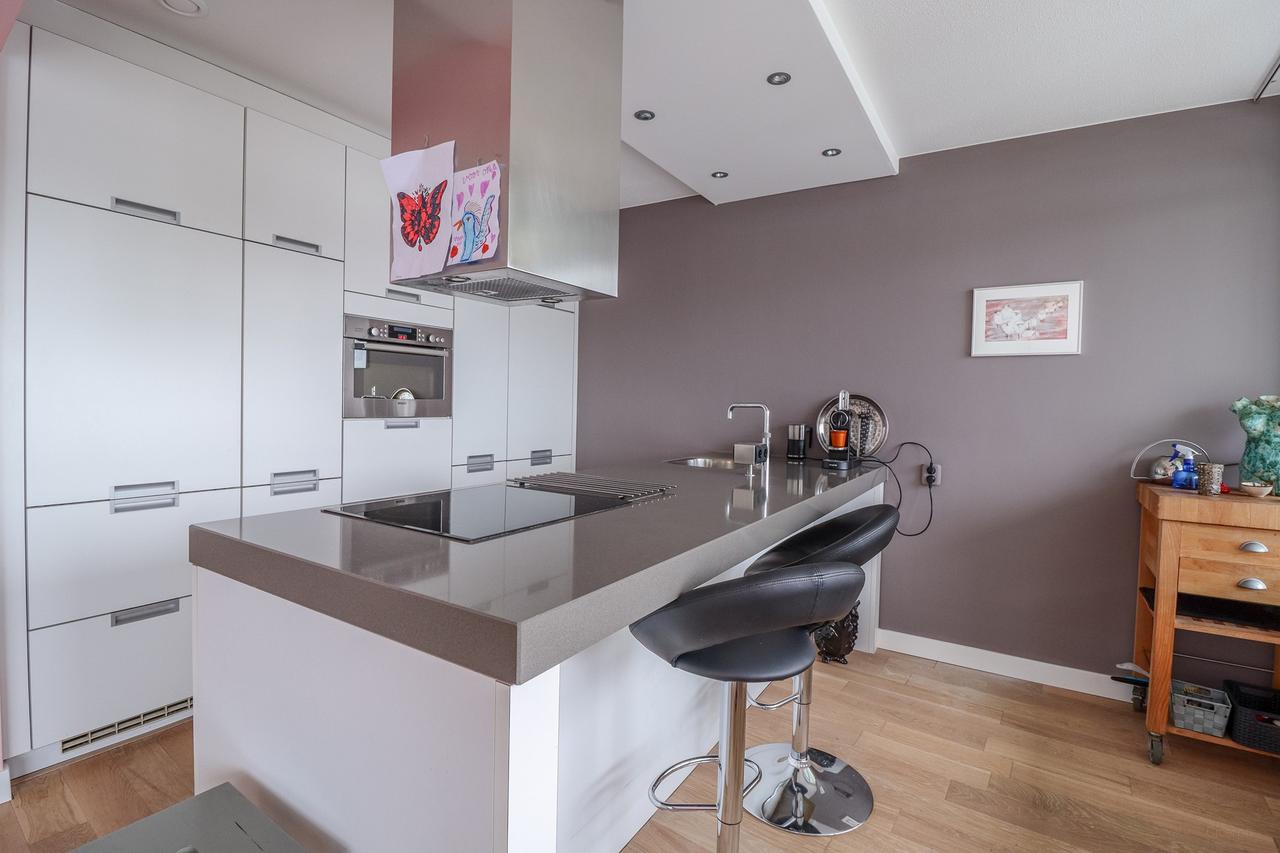 Gemeubileerd appartement met waterzicht - Afbeelding 10