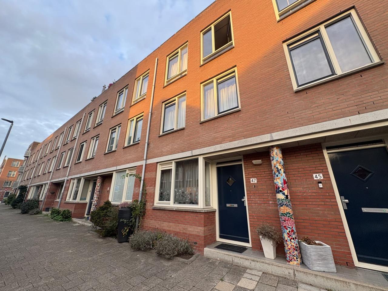 4-kamerappartement met tuin in Kralingen - Afbeelding 1