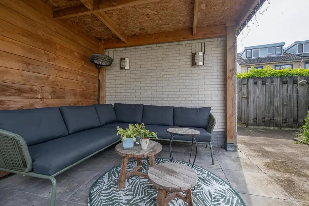 Furnished semi-detached home with 4 bedrooms - Image 15