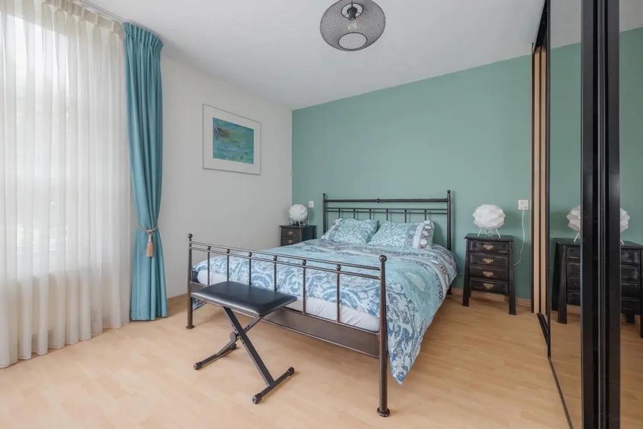 Furnished semi-detached home with 4 bedrooms - Image 17