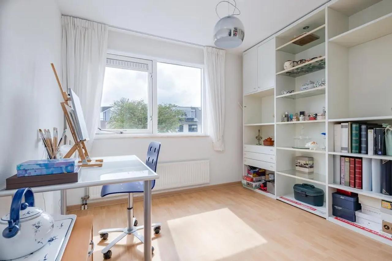 Furnished semi-detached home with 4 bedrooms - Image 19