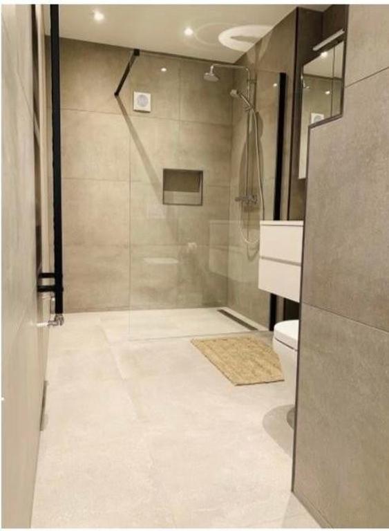 Furnished 2-Bedroom Apartment with Balcony - Image 8