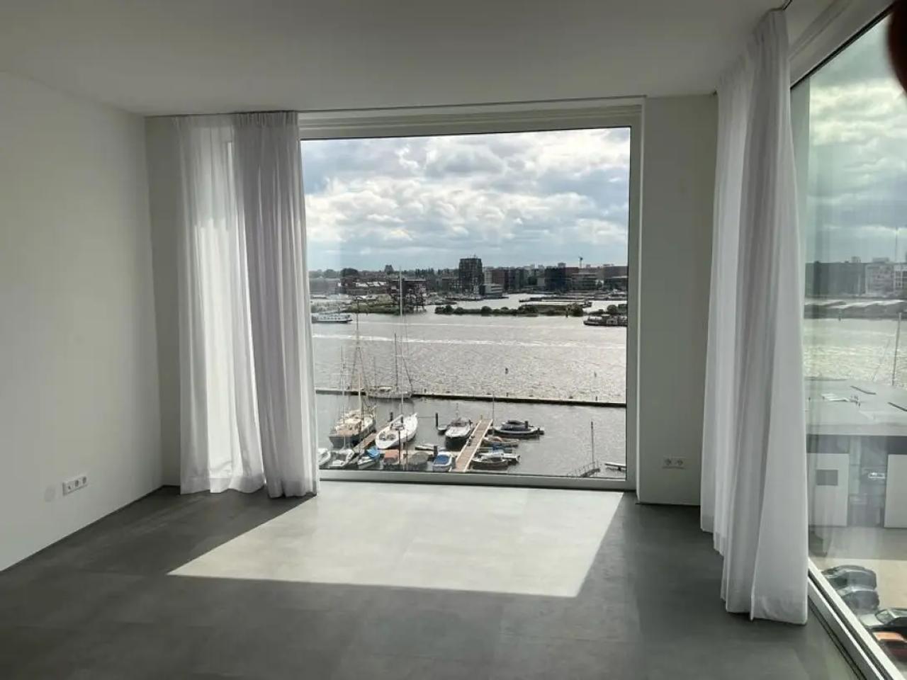 2-bedroom apartment with 8 m² outdoor space - Image 2