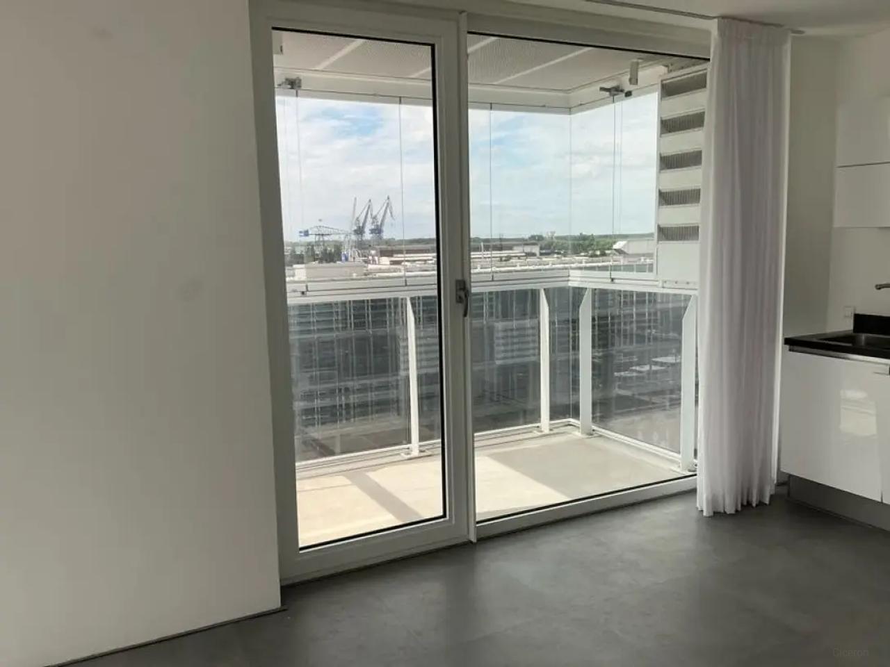 2-bedroom apartment with 8 m² outdoor space - Image 3