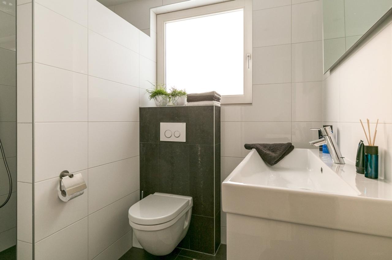 175 m² bungalow with garden and garage - Image 14
