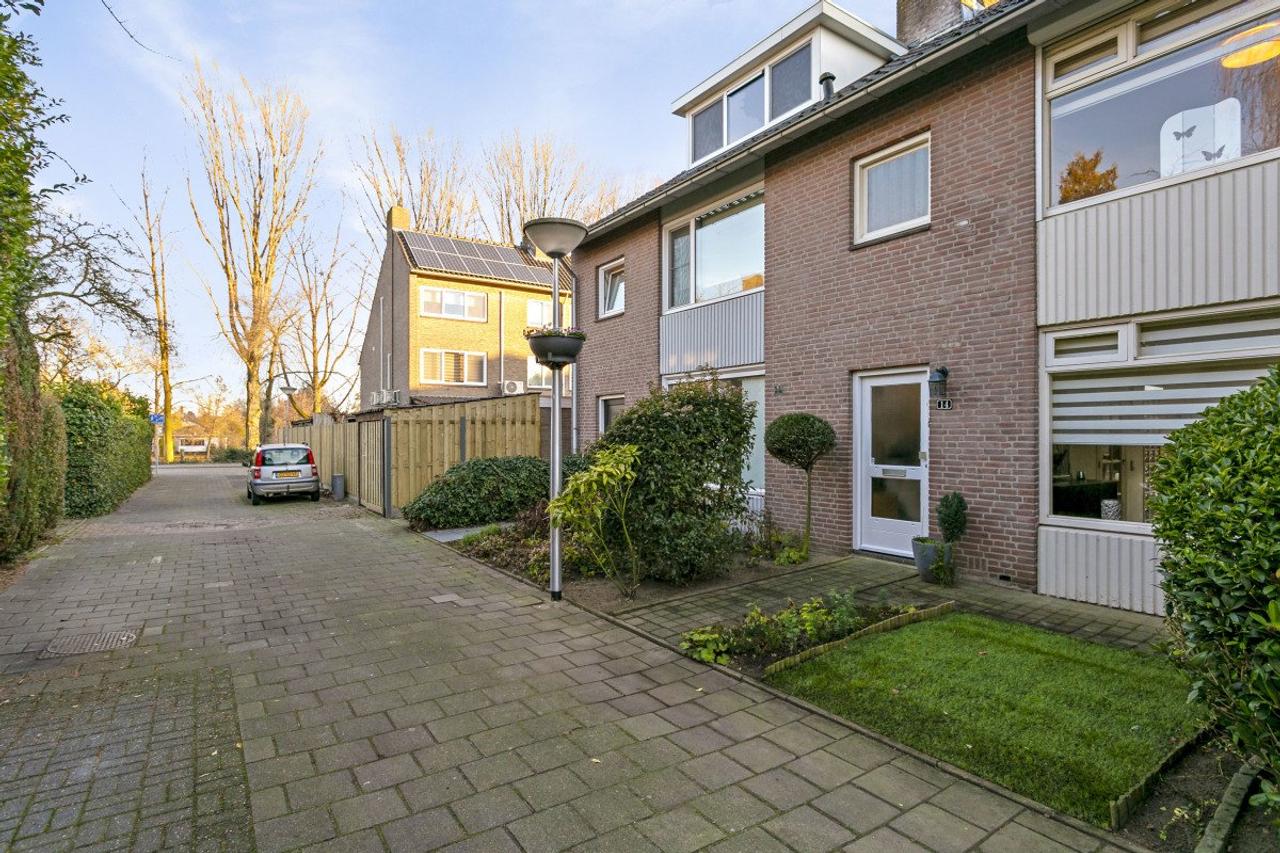 98 m² gezinswoning met 4 slaapkamers - Afbeelding 2