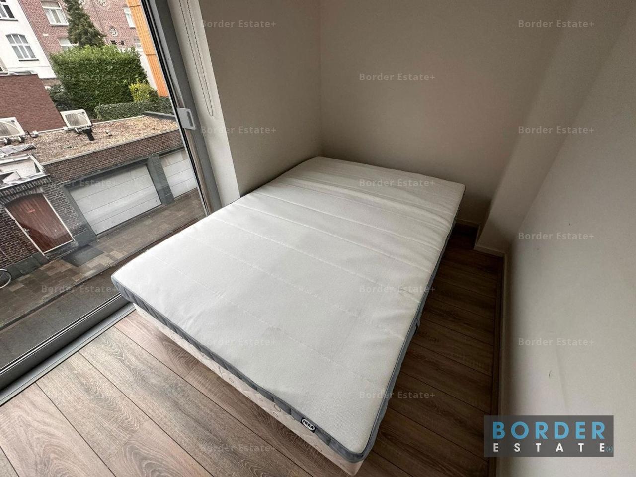 Furnished 25 m² Studio in Wyck - Image 5