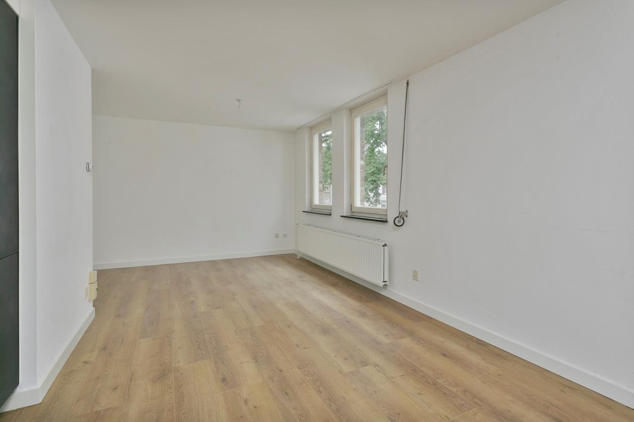 One-bedroom apartment in central Maastricht - Image 3