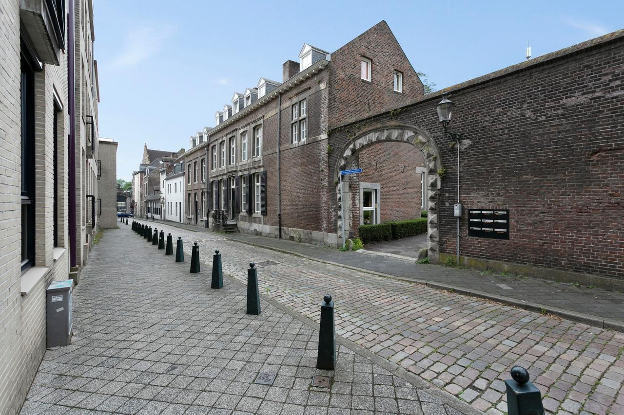 One-bedroom apartment in central Maastricht - Image 8