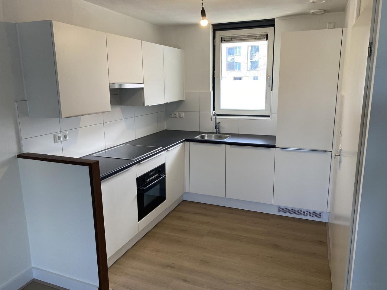 81 m² appartement met balkon bij station - Afbeelding 5