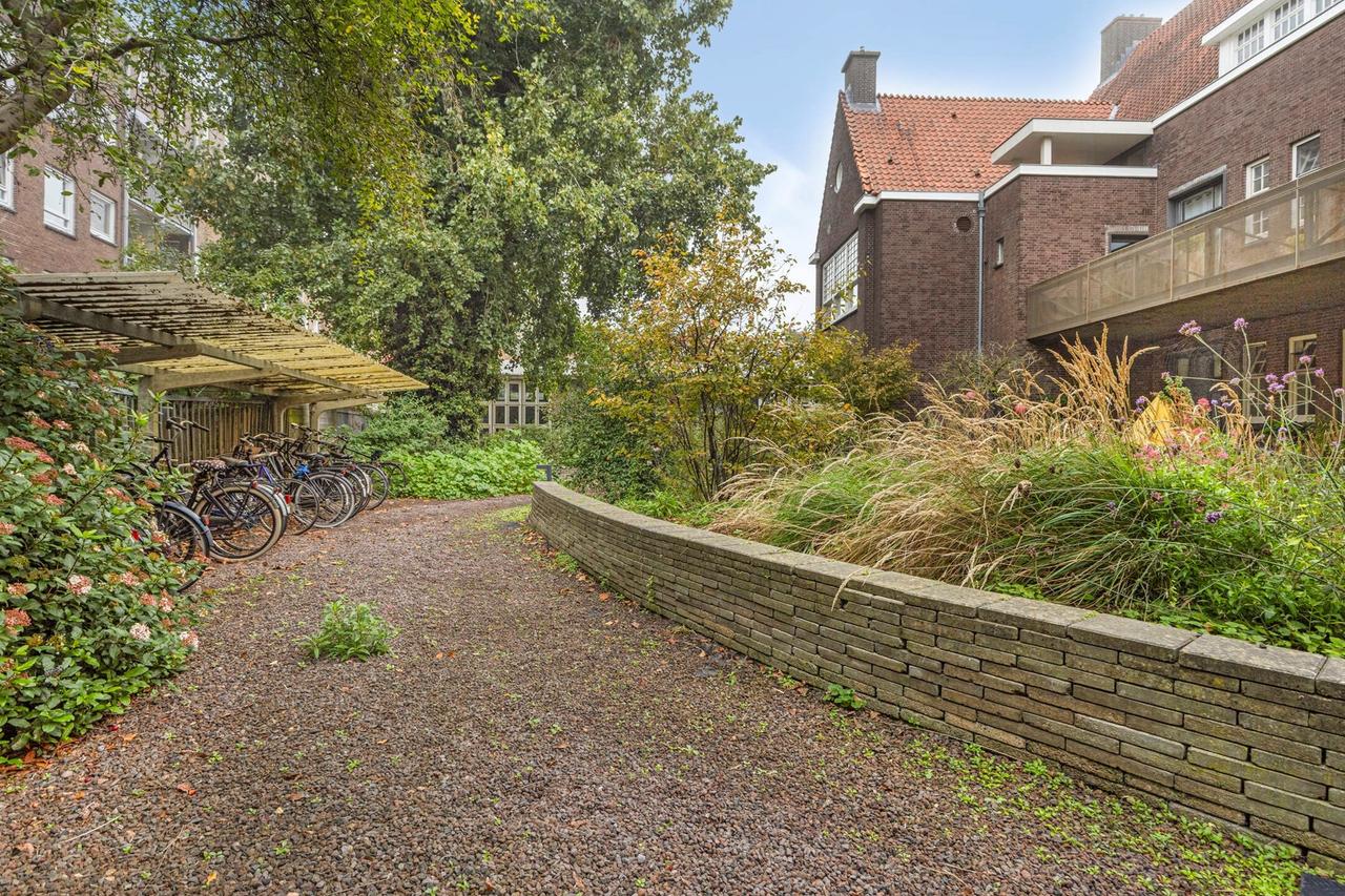 Direct beschikbaar met grote gedeelde tuin - Afbeelding 16