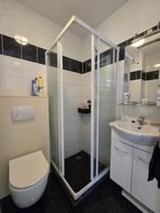 Furnished 1-bedroom apartment with balcony - Image 10