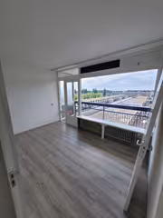 20 m² student room with balcony