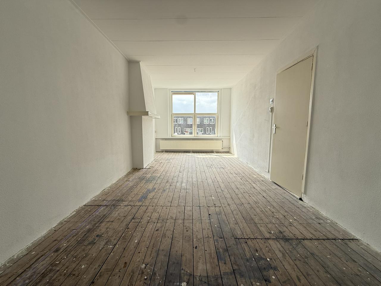 102 m² apartment with balcony in Schiedam - Image 2