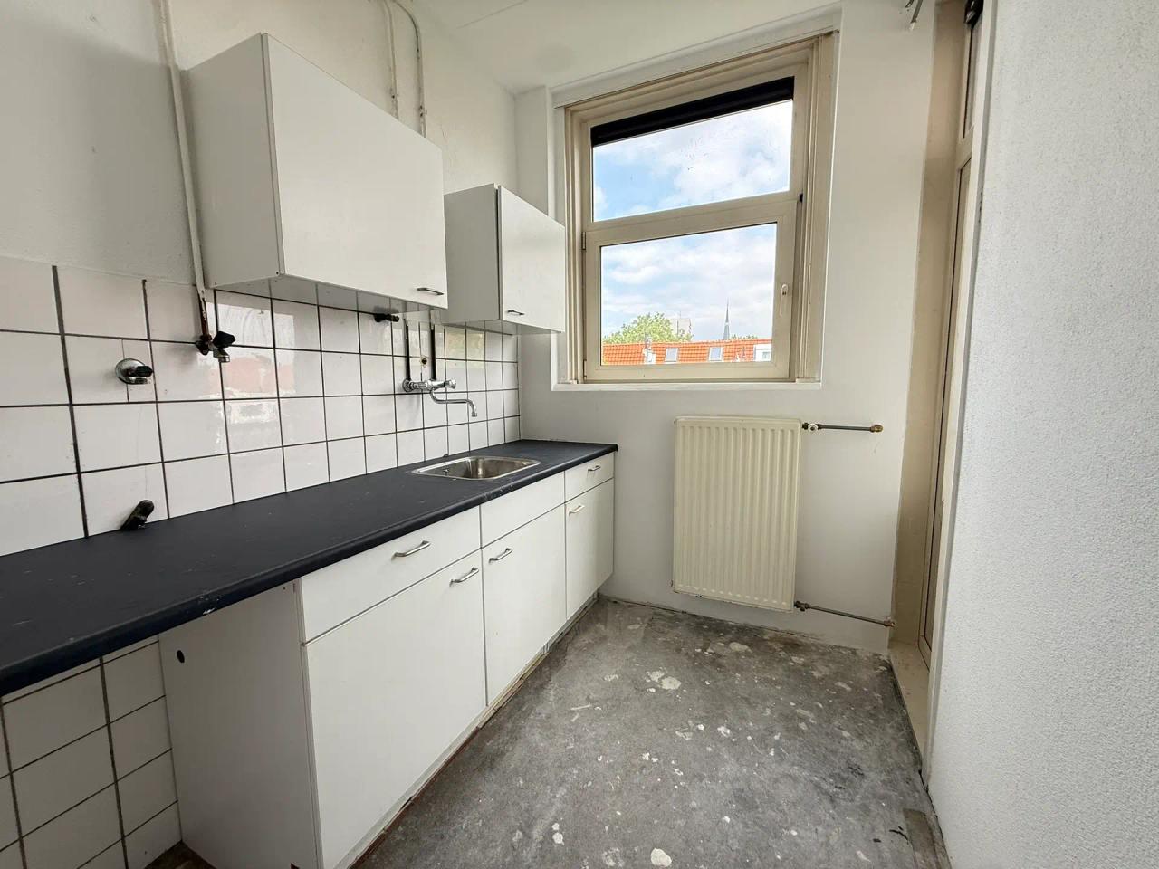 102 m² apartment with balcony in Schiedam - Image 6