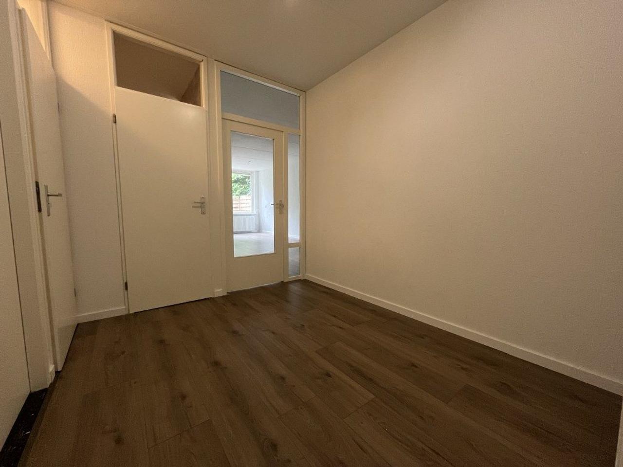 Ground-Floor Apartment with Garden in Heerlen-South - Image 4