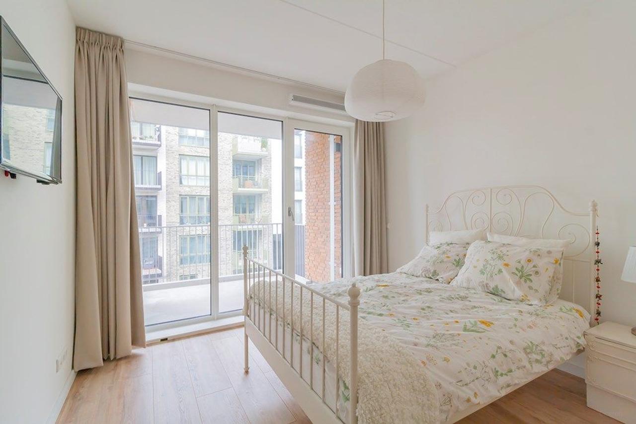 Furnished 1-Bedroom Apartment with Balcony - Image 8