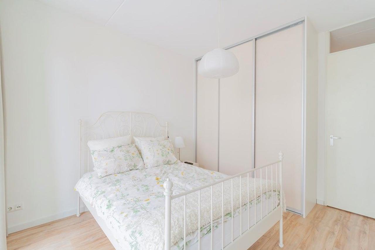 Furnished 1-Bedroom Apartment with Balcony - Image 9