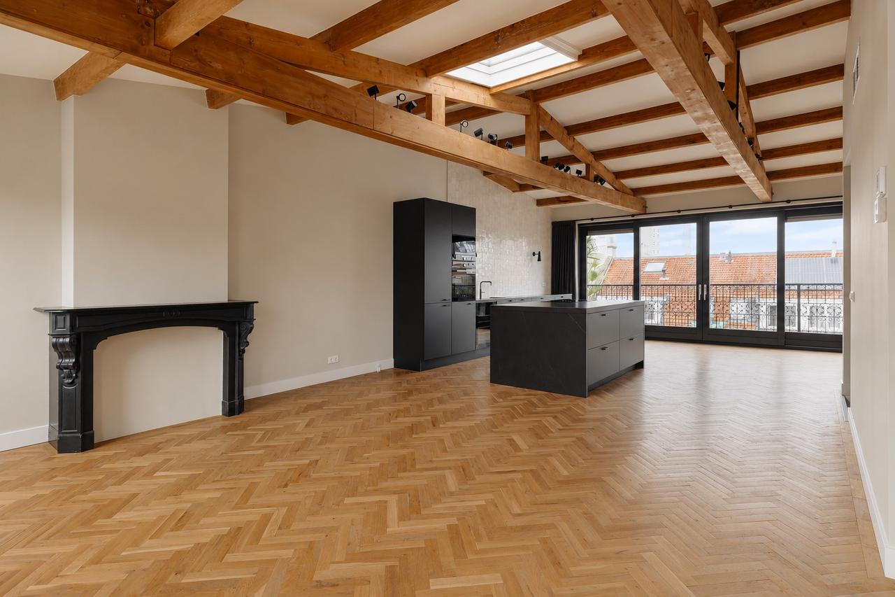 132 m² Duplex Apartment near Vondelpark - Image 1