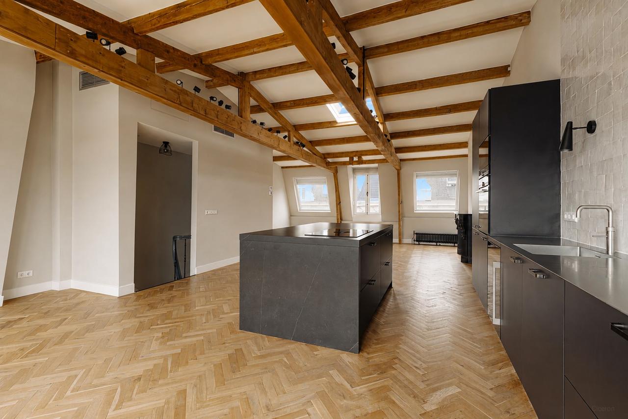 132 m² Duplex Apartment near Vondelpark - Image 3