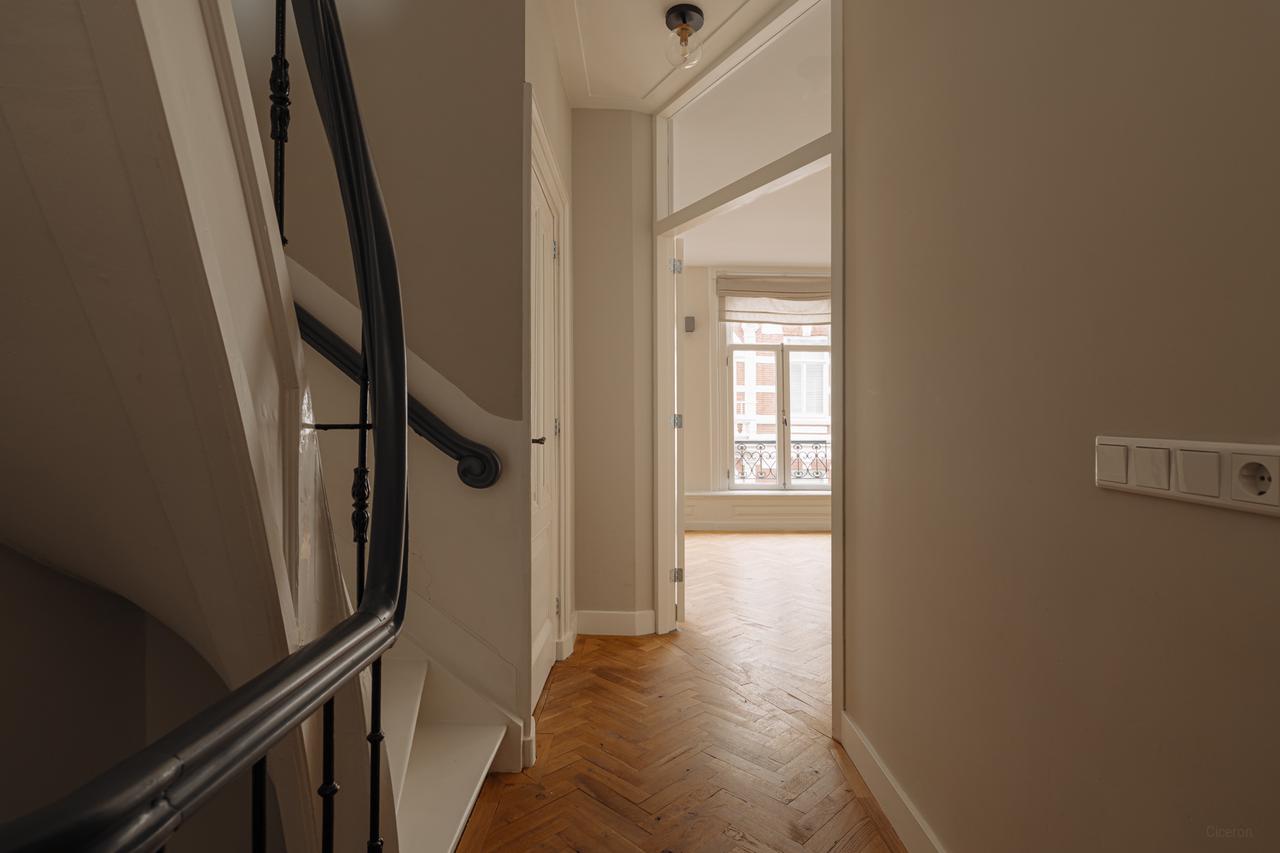 132 m² Duplex Apartment near Vondelpark - Image 4