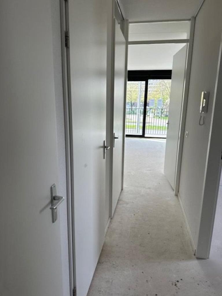 New-build apartment with 2 bedrooms - Image 2