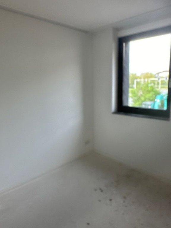 New-build apartment with 2 bedrooms - Image 5