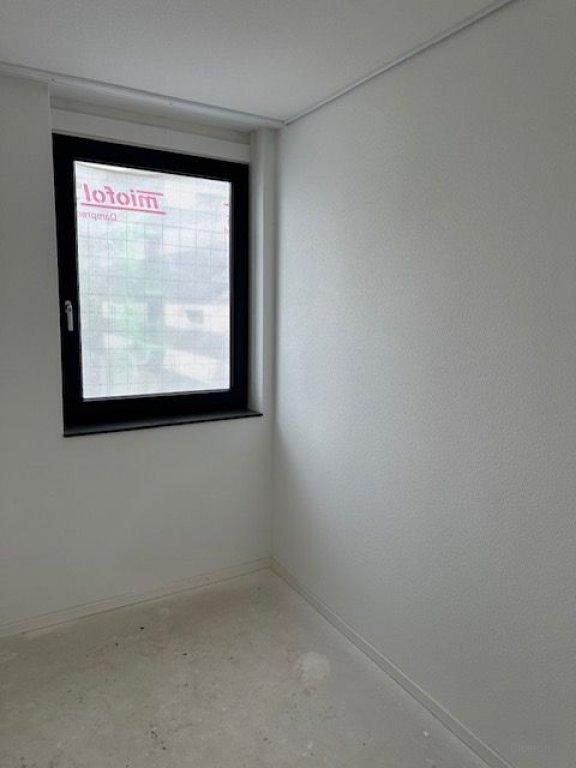 New-build apartment with 2 bedrooms - Image 7