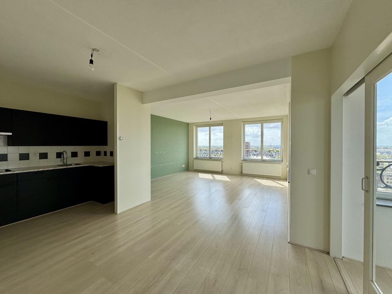 97 m² appartement op de 11e verdieping - Afbeelding 2
