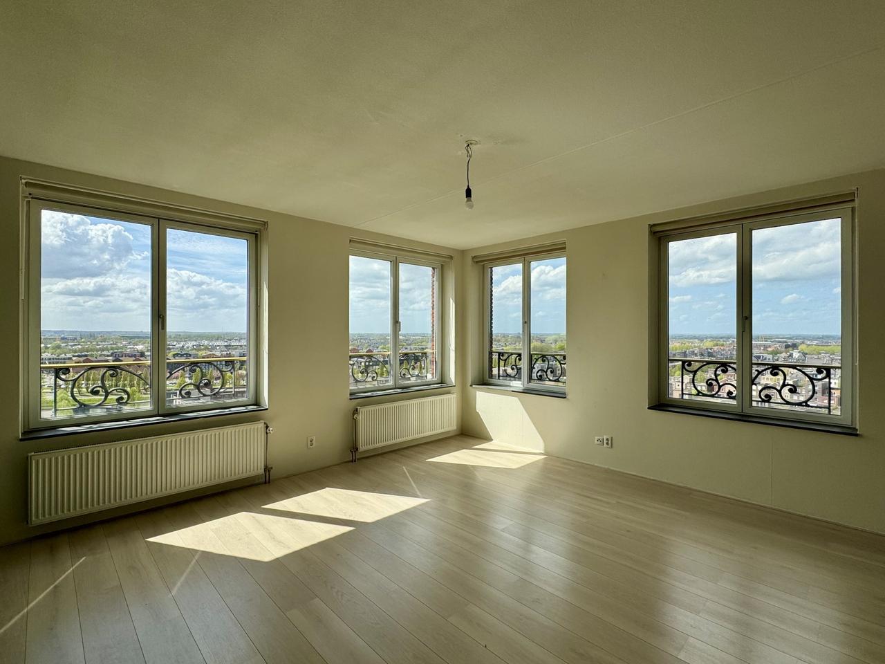97 m² appartement op de 11e verdieping - Afbeelding 8