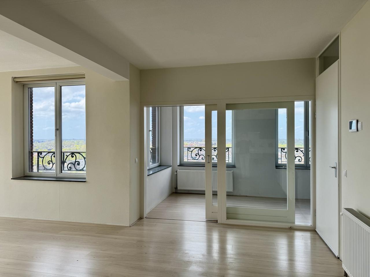97 m² appartement op de 11e verdieping - Afbeelding 12