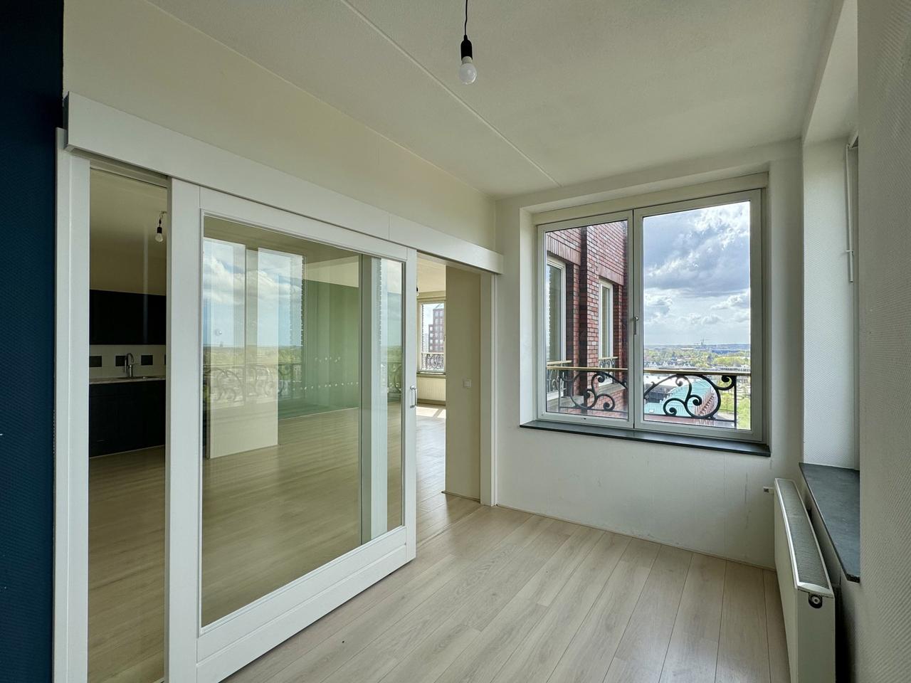 97 m² appartement op de 11e verdieping - Afbeelding 13