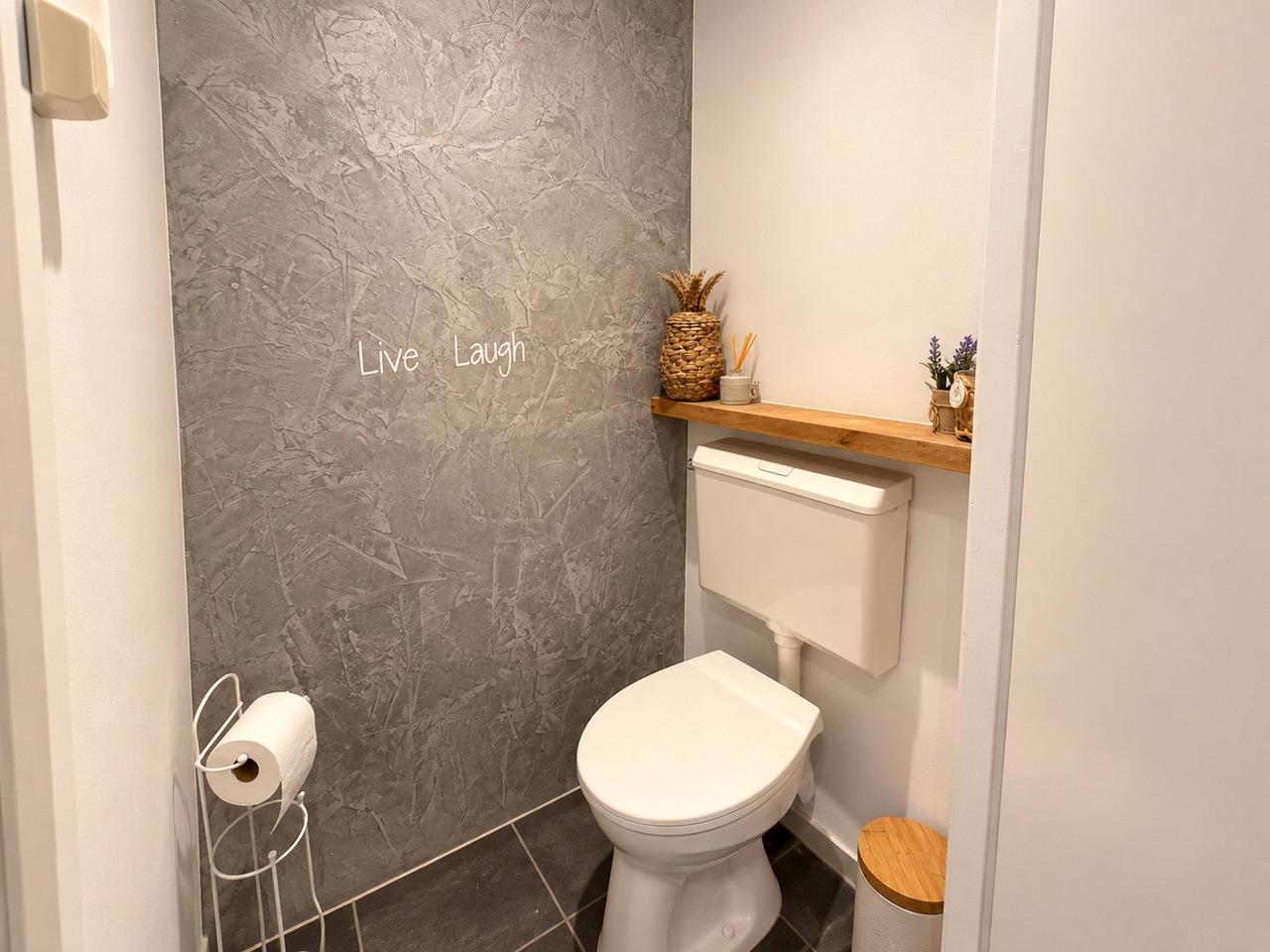 4-Bedroom Home with Sunny Garden - Image 3