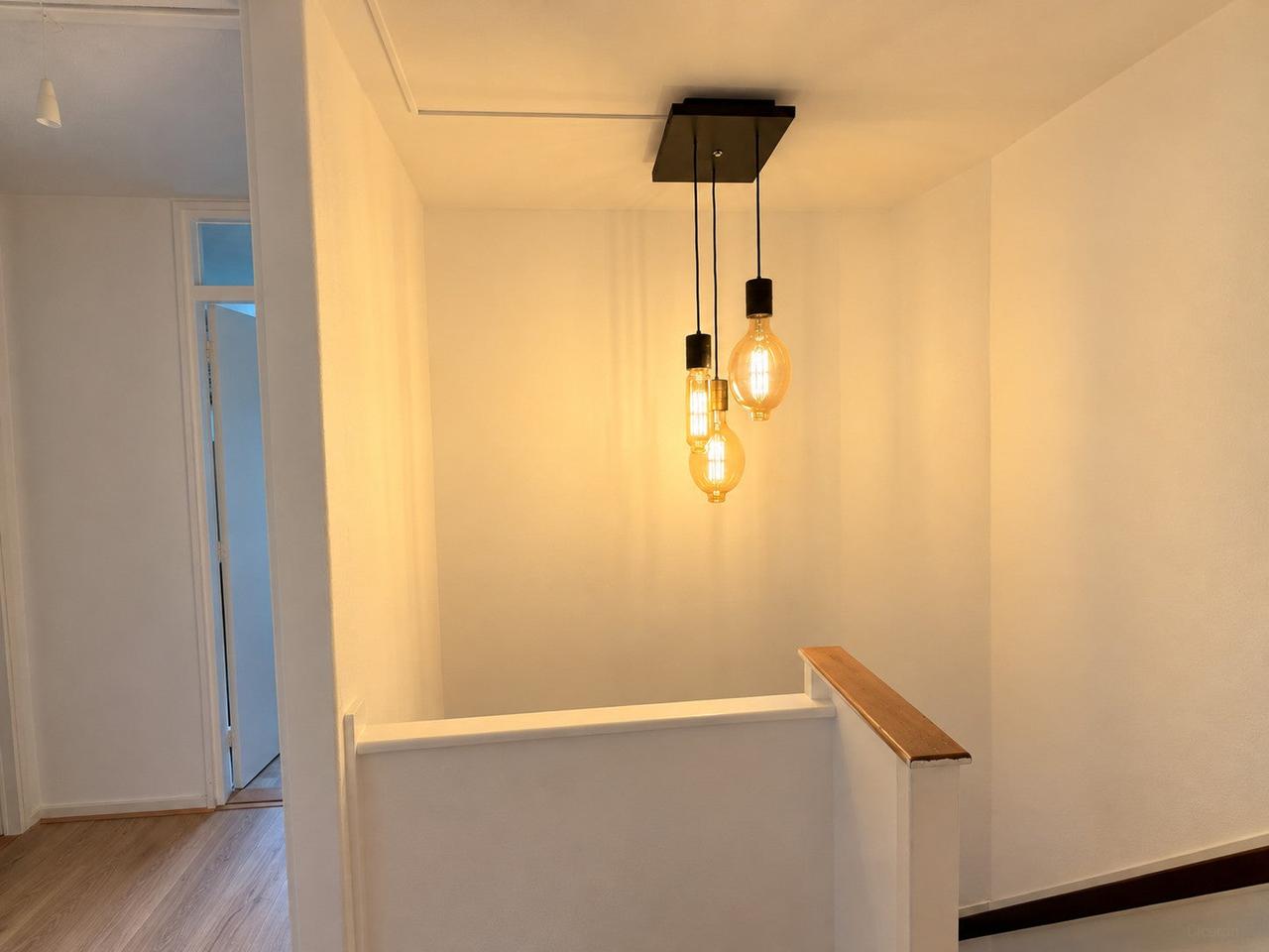 4-Bedroom Home with Sunny Garden - Image 8