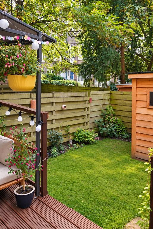 Furnished 1-Bedroom Apartment with Garden - Image 10