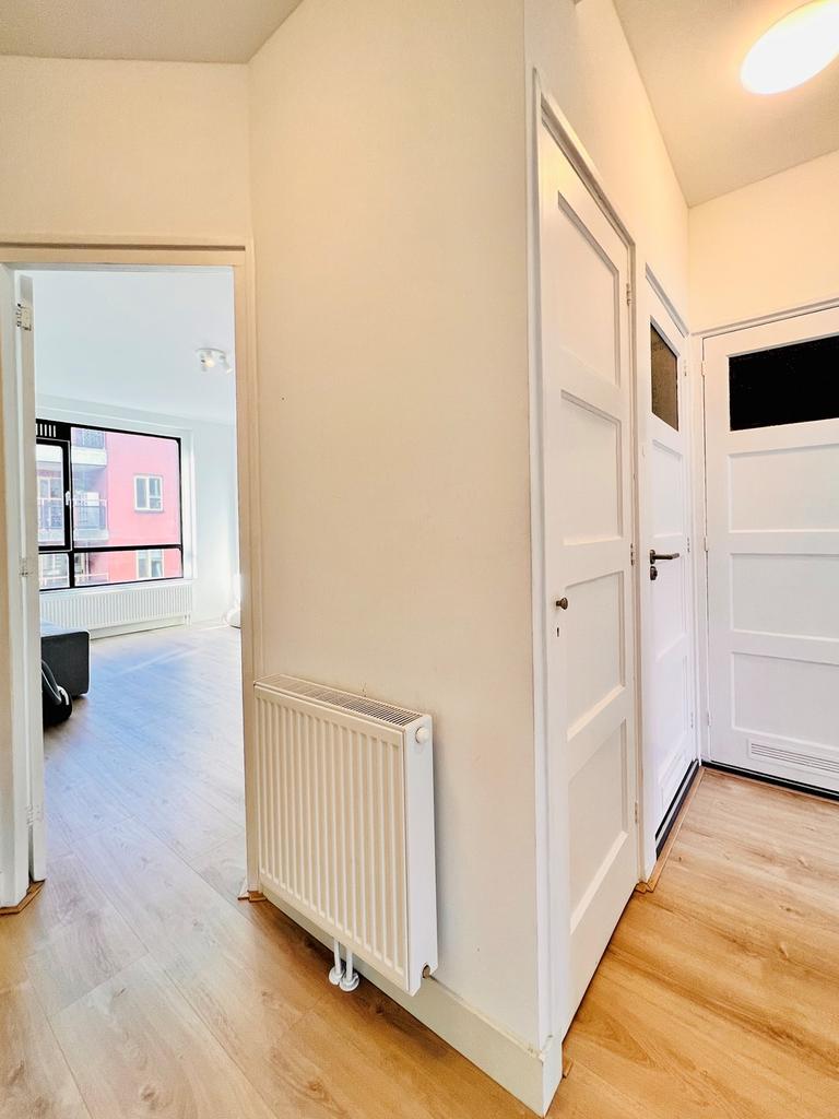 Gemeubileerd 3-kamerappartement met balkon - Afbeelding 3